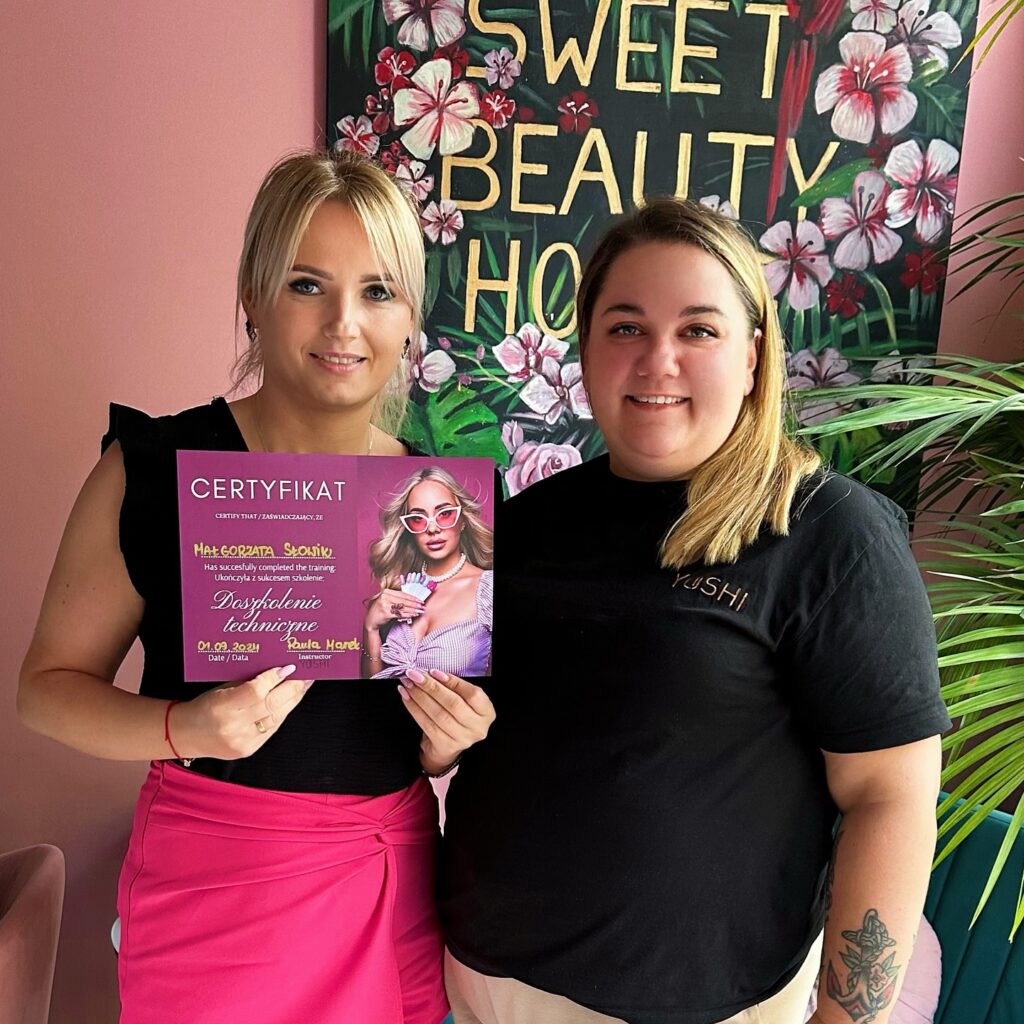 Certyfikat po szkoleniu w Paula Marek Nails